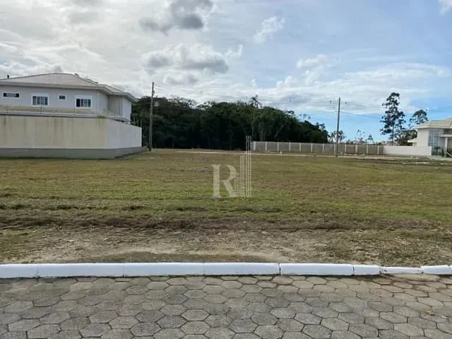 Terreno com 360m², à venda, no bairro XV de Novembro em Tijucas