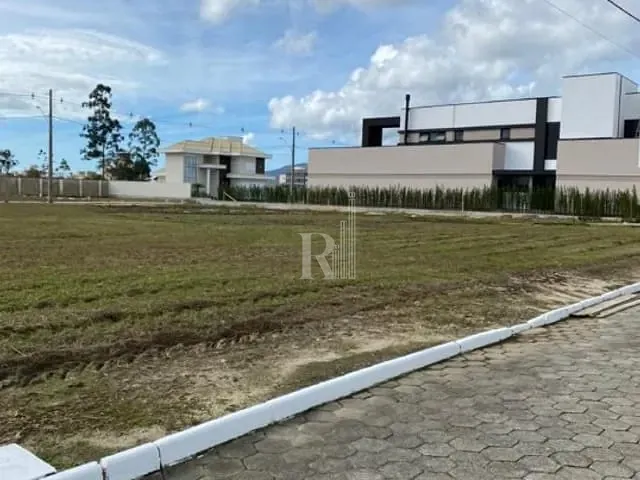 Terreno com 360m², à venda, no bairro XV de Novembro em Tijucas