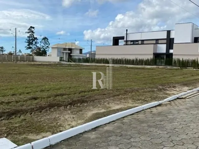 Terreno com 360m², à venda, no bairro XV de Novembro em Tijucas