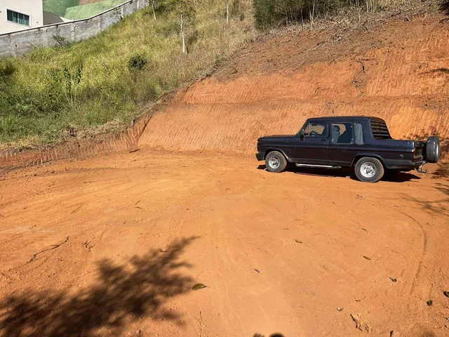 Terreno com 800m², à venda, no bairro Nogueira em Petrópolis
