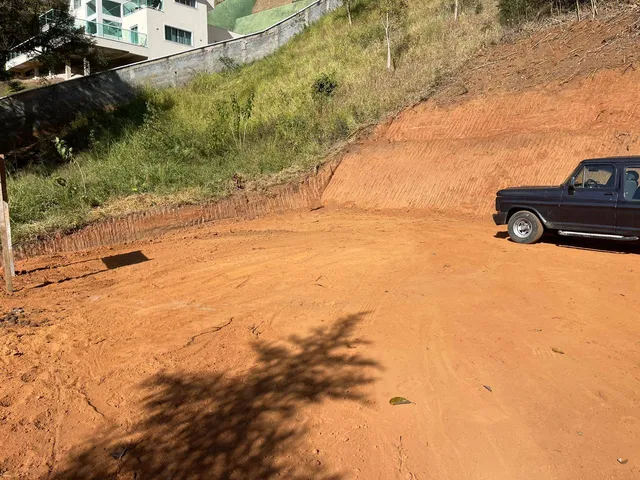 Terreno com 800m², à venda, no bairro Nogueira em Petrópolis