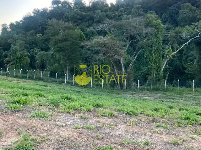 Terreno com 322m², à venda, no bairro Casa de Pedra em Volta Redonda