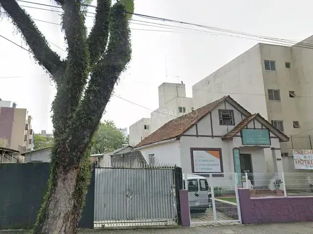 Terreno à venda, no bairro Água Verde em Curitiba