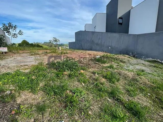 Terreno com 504m², à venda, no bairro Vivendas do Lago em Volta Redonda