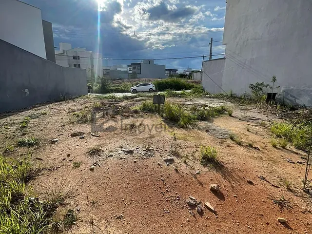 Terreno com 504m², à venda, no bairro Vivendas do Lago em Volta Redonda