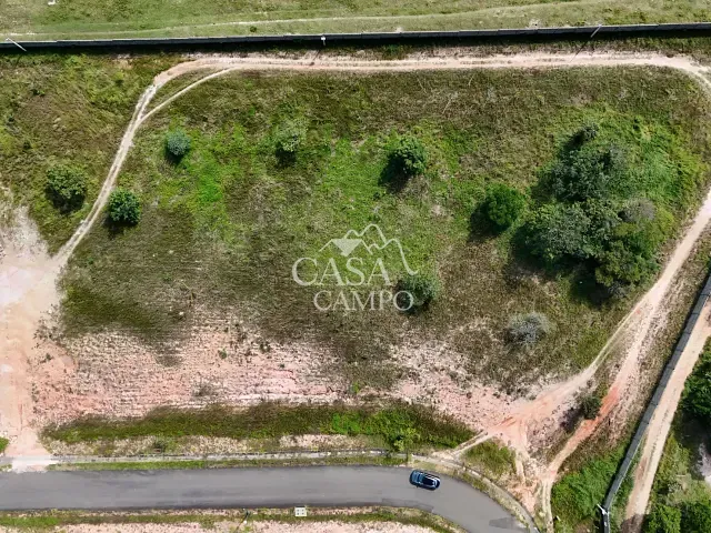 Terreno com 2696m², à venda, no bairro Loteamento Residencial Parque Terras de Santa Cecília em Itu