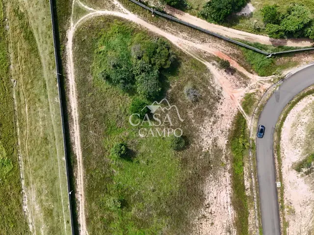 Terreno com 2696m², à venda, no bairro Loteamento Residencial Parque Terras de Santa Cecília em Itu
