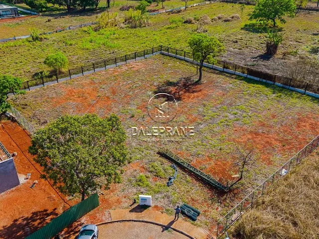 Terreno com 14500m², à venda, no bairro Park Way em Brasília