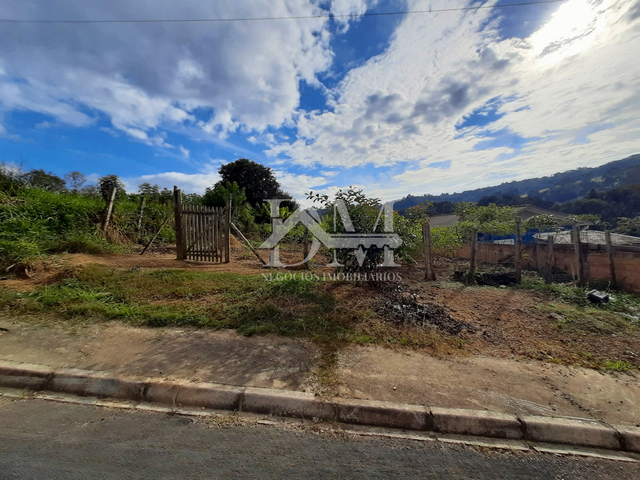 Terreno com 315m², à venda, no bairro Jardim Edith em Jaguariaíva