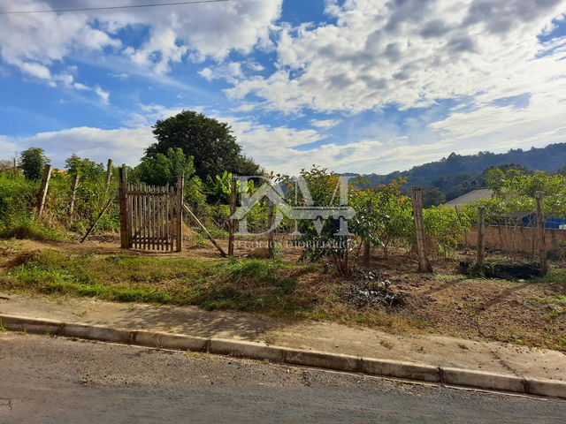 Terreno com 315m², à venda, no bairro Jardim Edith em Jaguariaíva