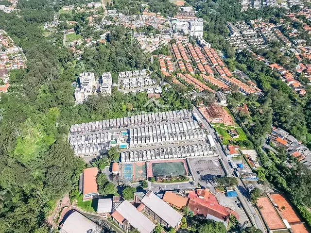 Terreno com 35000m², à venda, no bairro Chácara Pavoeiro em Cotia