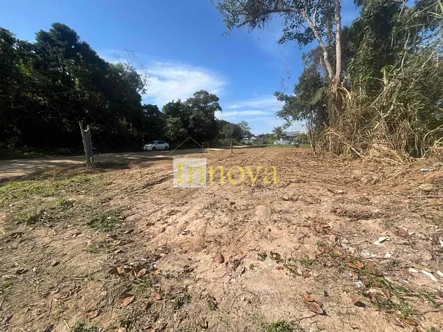 Terreno com 340m², à venda, no bairro Massaguacu em Caraguatatuba