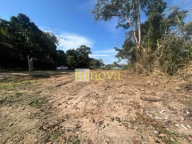 Terreno com 340m², à venda, no bairro Massaguacu em Caraguatatuba