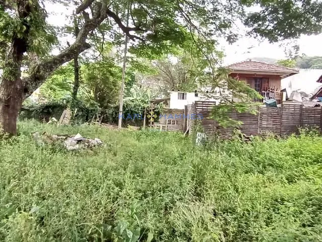 Terreno com 900m², à venda, no bairro Nogueira em Petrópolis