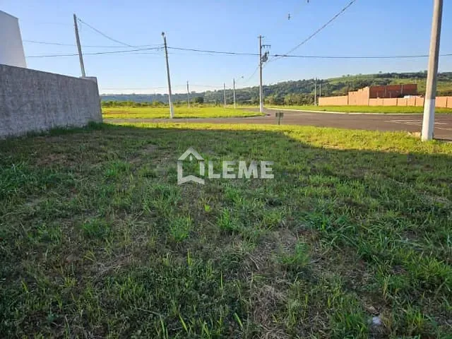 Terreno com 295m², à venda, no bairro Residencial Tambolini  em Santa Cruz da Conceição