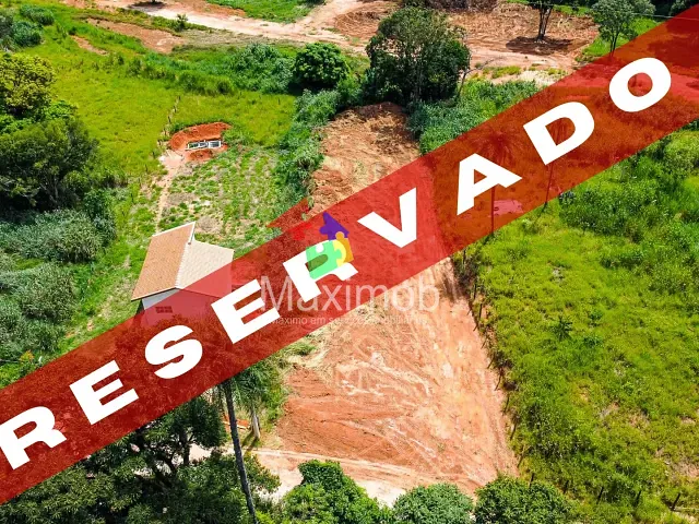 Terreno com 1129m², à venda, no bairro Pinheiros em Itapira
