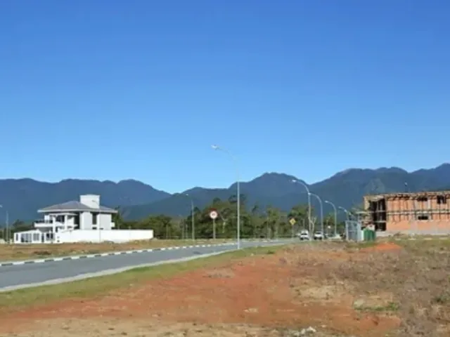 Terreno com 360m², à venda, no bairro Vila Becker em Santo Amaro da Imperatriz