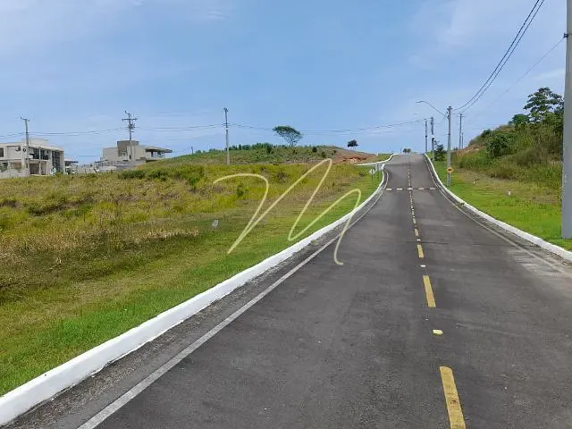 Terreno com 450m², à venda, no bairro Nossa Senhora da Vitória em Ilhéus