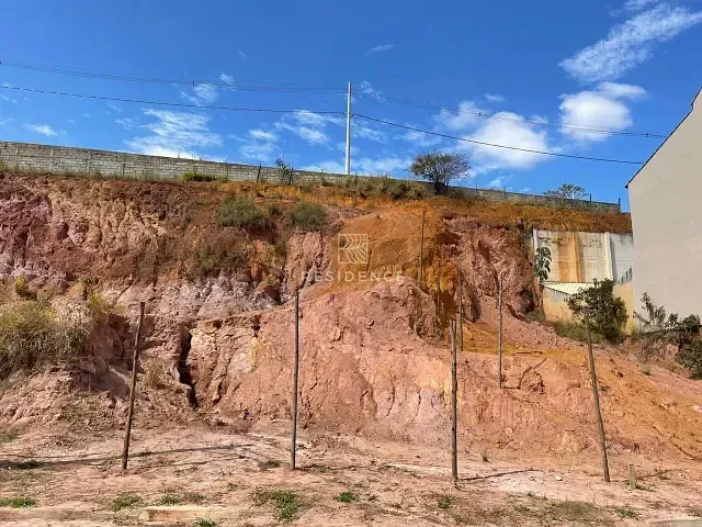 Terreno com 642m², à venda, no bairro Bairro de Fátima em Barra do Piraí