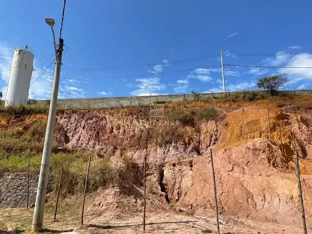 Terreno com 642m², à venda, no bairro Bairro de Fátima em Barra do Piraí