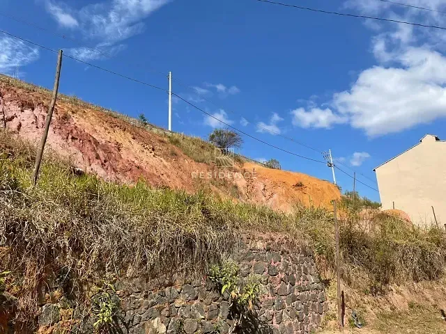 Terreno com 642m², à venda, no bairro Bairro de Fátima em Barra do Piraí