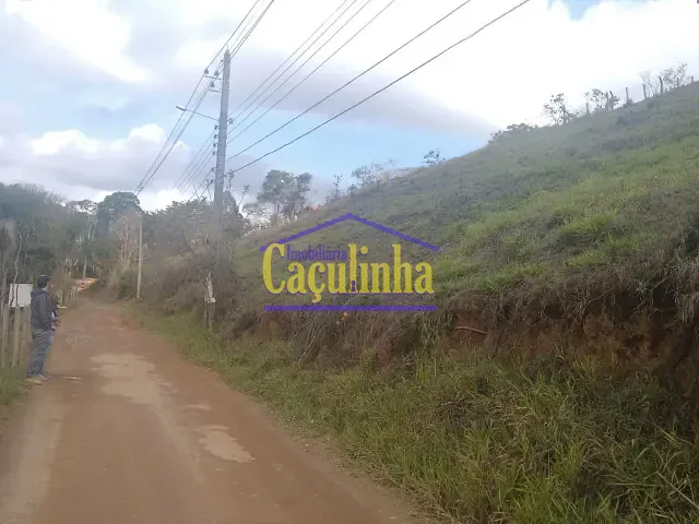 Terreno com 1300m², à venda, no bairro Ipiabas em Barra do Piraí