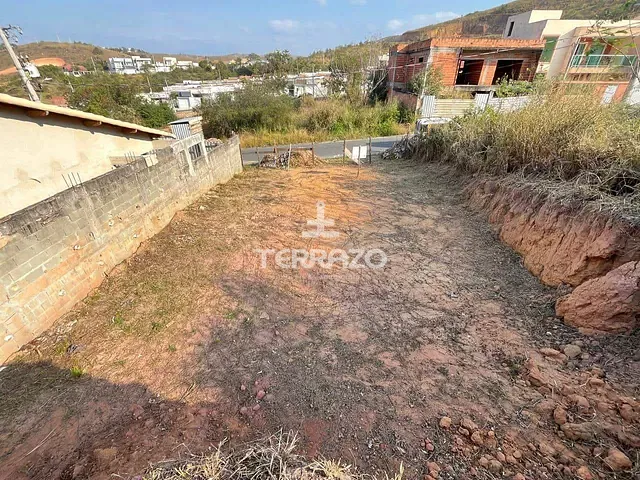 Terreno com 300m², à venda, no bairro Jardim Real em Pinheiral
