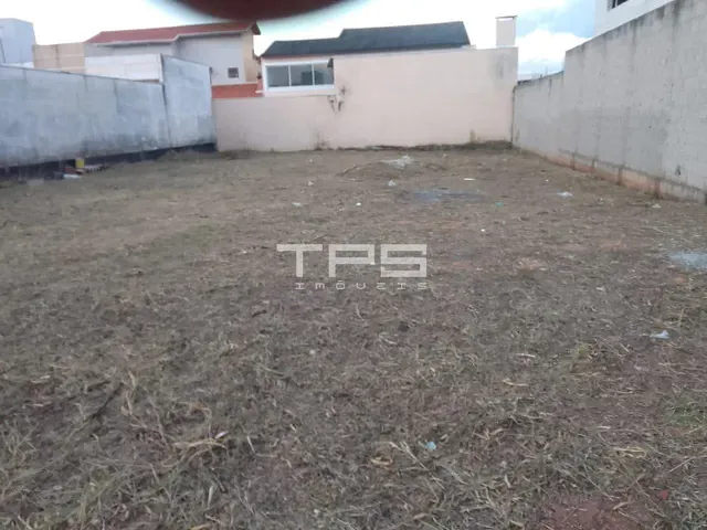 Terreno com 466m², à venda, no bairro Village Mantiqueira em Guaratinguetá