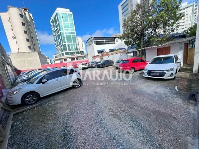 Terreno com 614m², à venda, no bairro Centro em Itajaí