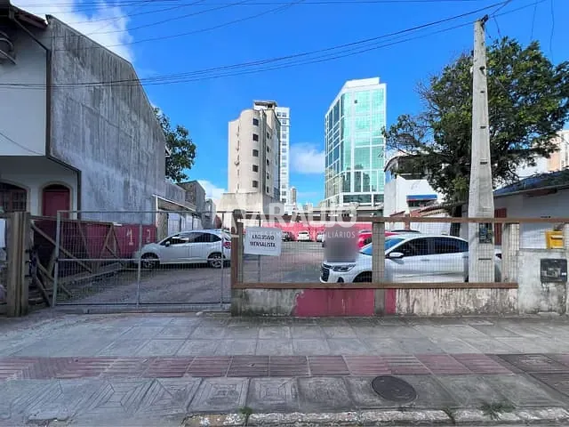 Terreno com 614m², à venda, no bairro Centro em Itajaí