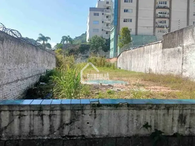 Terreno com 500m², à venda, no bairro Pitangueiras em Guarujá