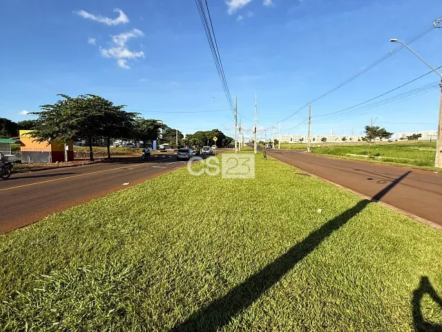 Terreno com 1351m², à venda, no bairro Conjunto Vivi Xavier em Londrina