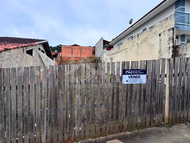 Terreno com 270m², à venda, no bairro Fluviópolis em Jaguariaíva
