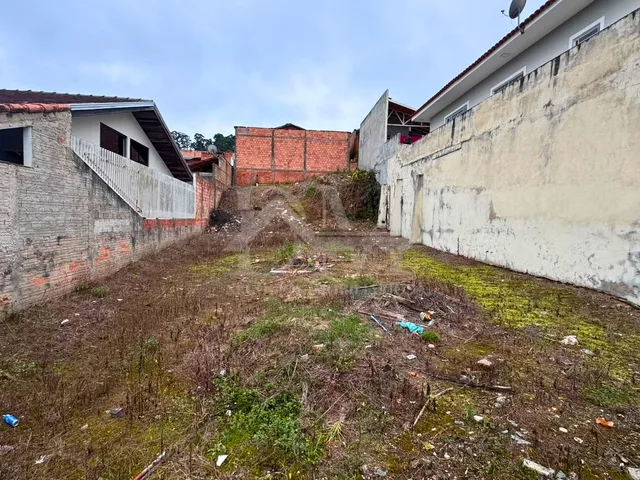 Terreno com 270m², à venda, no bairro Fluviópolis em Jaguariaíva