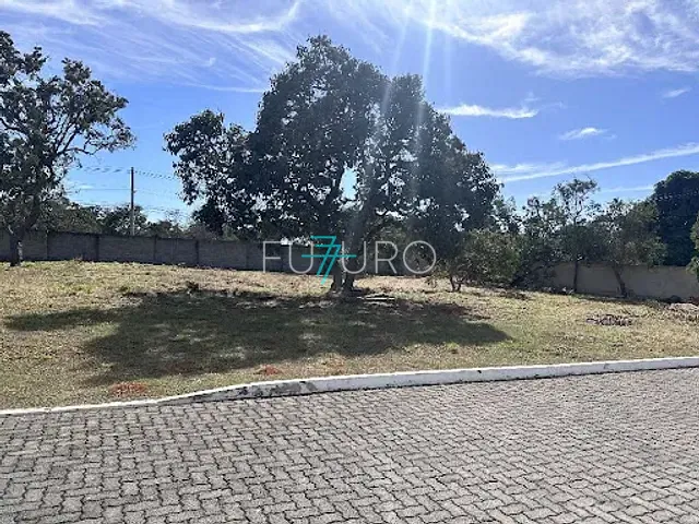 Terreno com 1400m², à venda, no bairro Setor Habitacional Jardim Botânico em Brasília