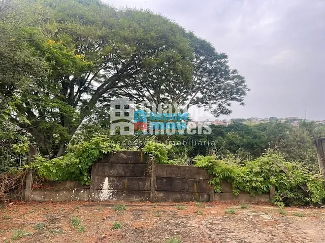 Terreno com 409m², à venda, no bairro Jardim Nova Guaxupé em GUAXUPÉ