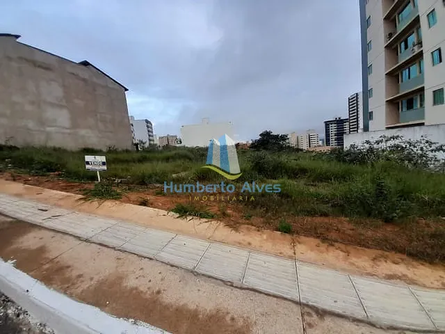 Terreno com 270m², à venda, no bairro Candeias em Vitória da Conquista