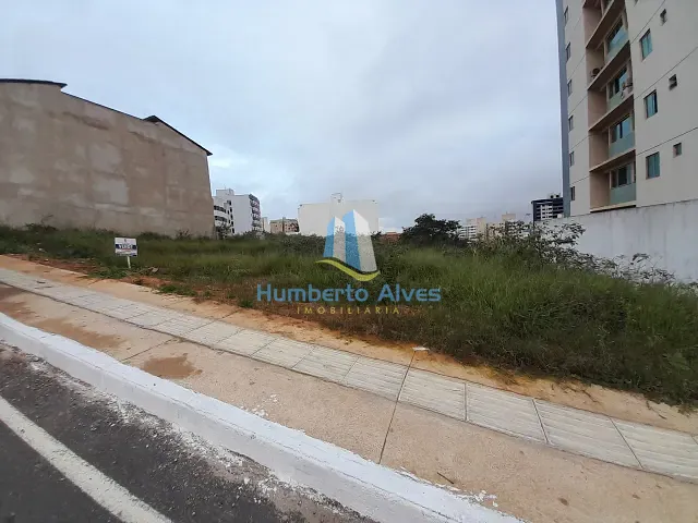 Terreno com 270m², à venda, no bairro Candeias em Vitória da Conquista