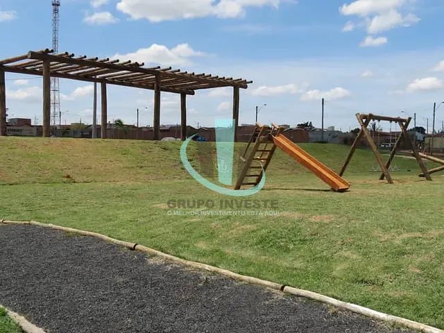 Terreno com 200m², à venda, no bairro RESIDENCIAL VISTAS DO HORTO em ARARAQUARA