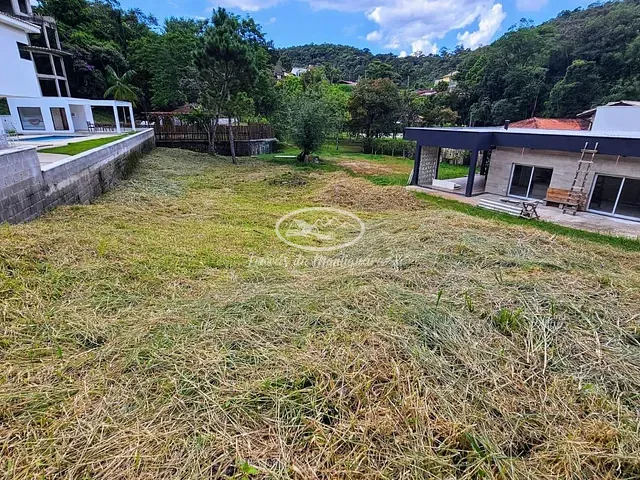 Terreno com 1225m², à venda, no bairro Penedo em Itatiaia