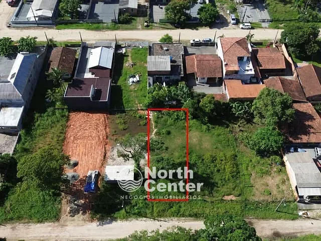 Terreno com 360m², à venda, no bairro Salinas em Balneário Barra do Sul