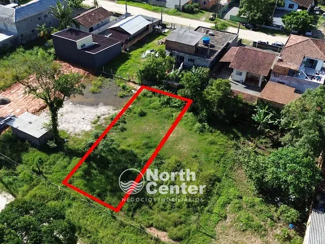 Terreno com 360m², à venda, no bairro Salinas em Balneário Barra do Sul