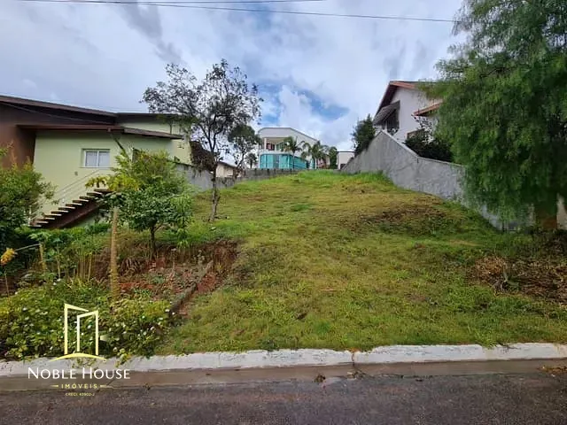 Terreno com 450m², à venda, no bairro Villaggio Capríccio em Louveira