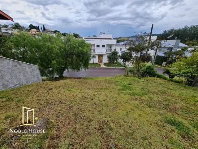 Terreno com 450m², à venda, no bairro Villaggio Capríccio em Louveira