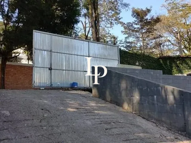 Terreno com 930m², à venda, no bairro Fazenda Morumbi em São Paulo