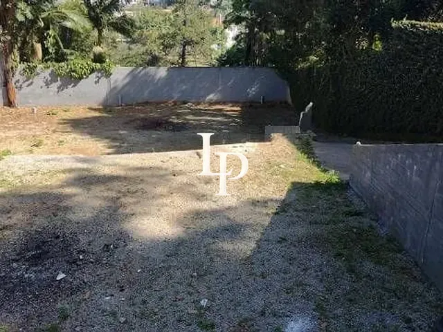 Terreno com 930m², à venda, no bairro Fazenda Morumbi em São Paulo