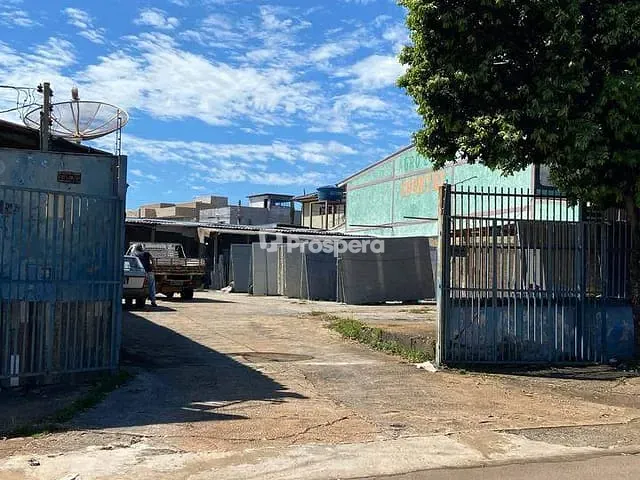 Terreno com 880m², à venda, no bairro Parque Brasília em Anápolis