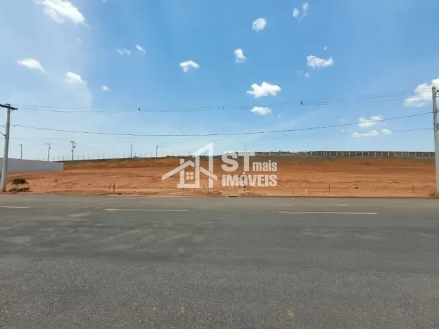 Terreno com 1615m², à venda, no bairro Subúrbio em Andradas