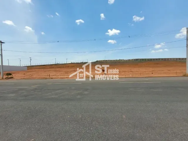 Terreno com 1615m², à venda, no bairro Subúrbio em Andradas