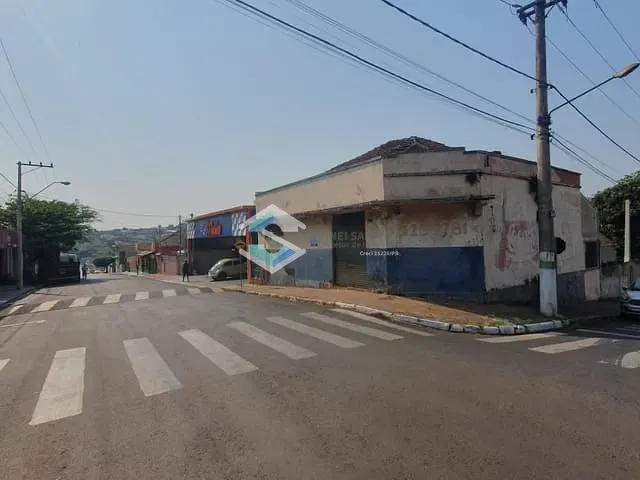 Terreno com 169m², à venda, no bairro Vila São Pedro em Jacarezinho